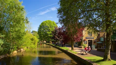 Bourton on the water holiday rental  Our booking guide lists everything including condos, single rooms, and entire houses in